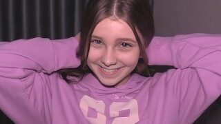 Eighteen-year-old teen undergoes ear piercing expansion.